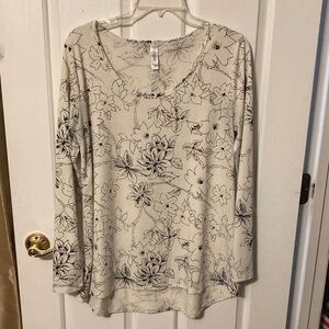 LuLaRoe Cream Long Sleeve Scoop Neck Top with Black Floral Sketch Print